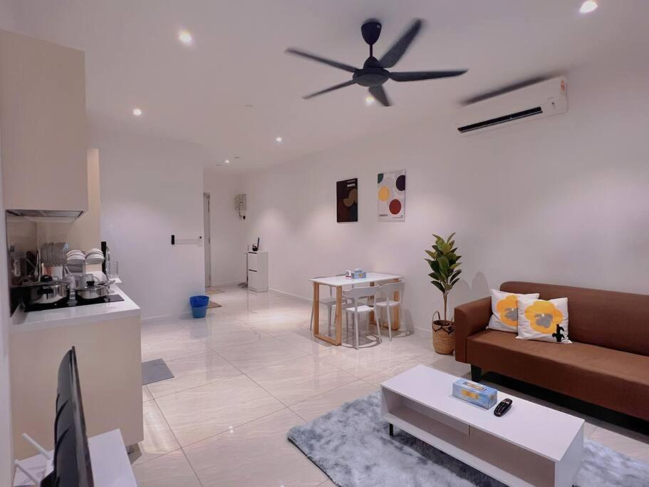 3px Comfy Quill Residence, Near Quill City Mall, Monorail & Lrt Pangsapuri *