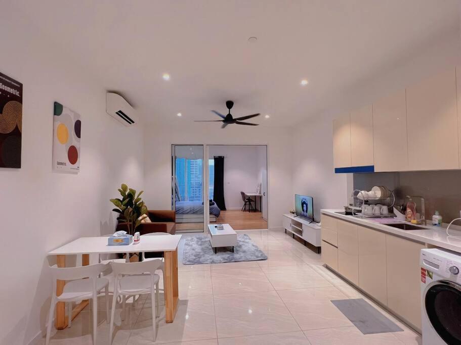 3px Comfy Quill Residence, Near Quill City Mall, Monorail & Lrt Pangsapuri