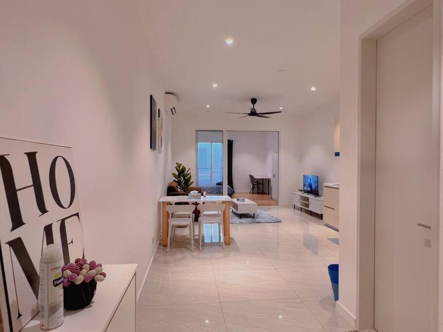 3px Comfy Quill Residence, Near Quill City Mall, Monorail & Lrt